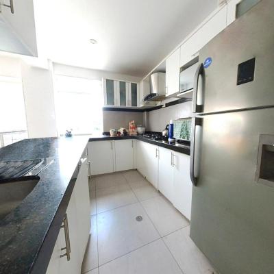 VENTA DE LINDO DEPARTAMENTO 2° PISO EN JACARANDAS, URB. SANTA VICTORIA